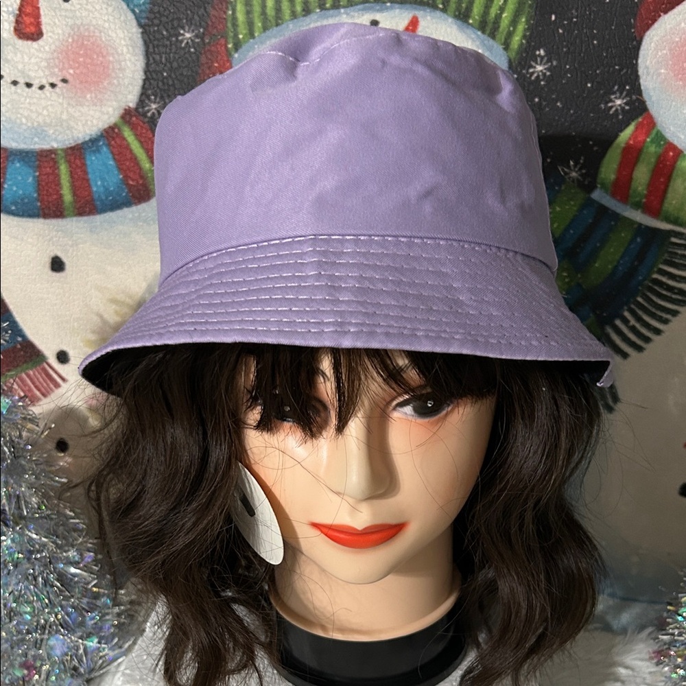 Chic Two-Tone Bucket Hat